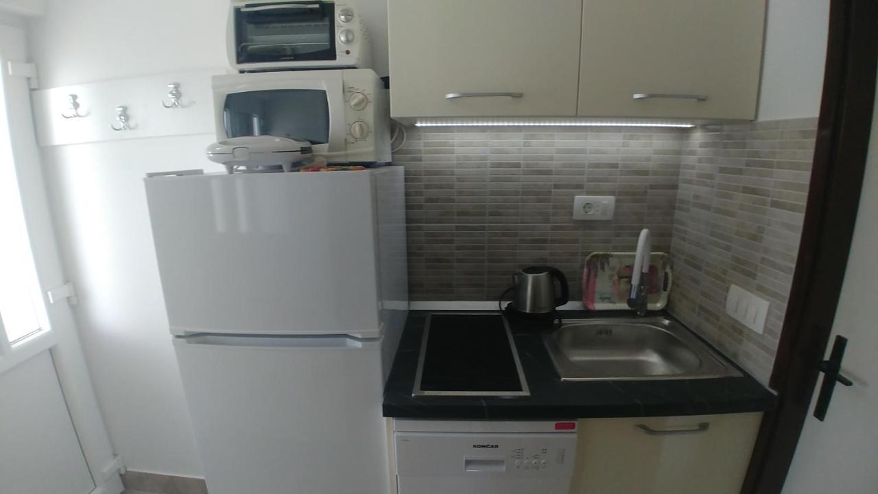 Apartments Marija Bajto Nečujam Zewnętrze zdjęcie