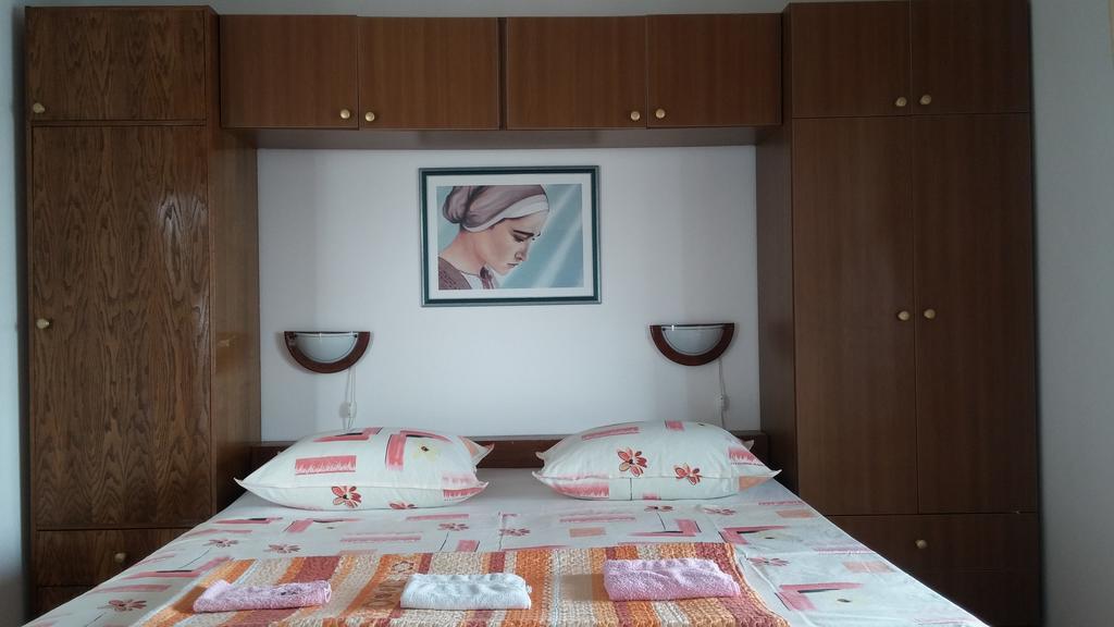 Apartments Marija Bajto Nečujam Pokój zdjęcie