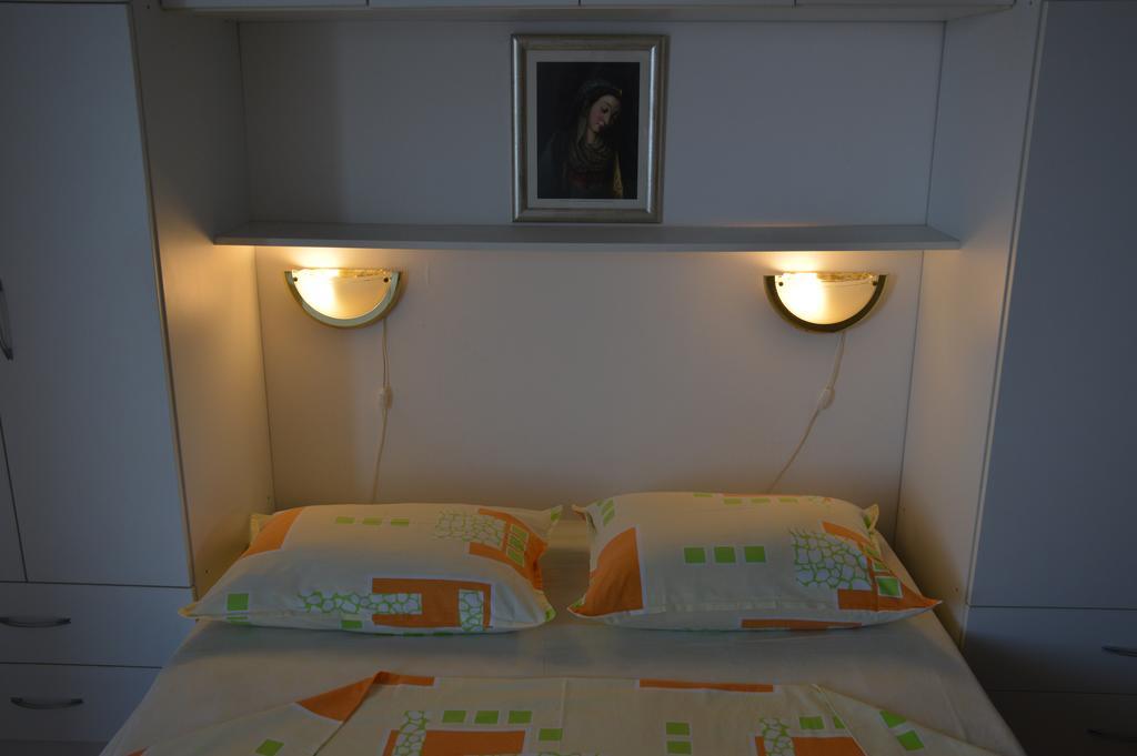 Apartments Marija Bajto Nečujam Zewnętrze zdjęcie